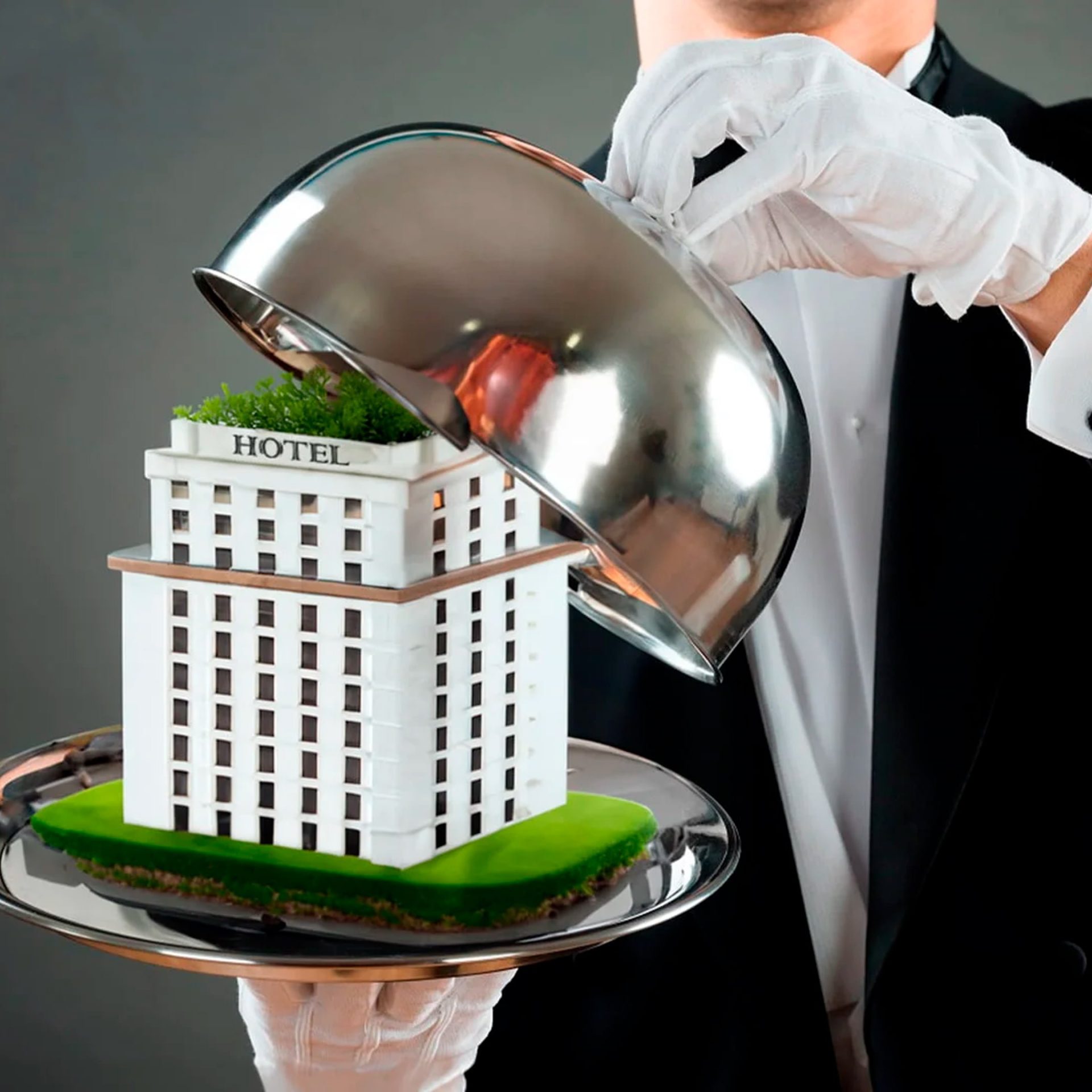 Қонақ үй иесін ұрады